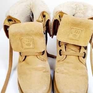 BEARPAW TAN SUEDE LACEUP FURLINED BOOTS SZ 7